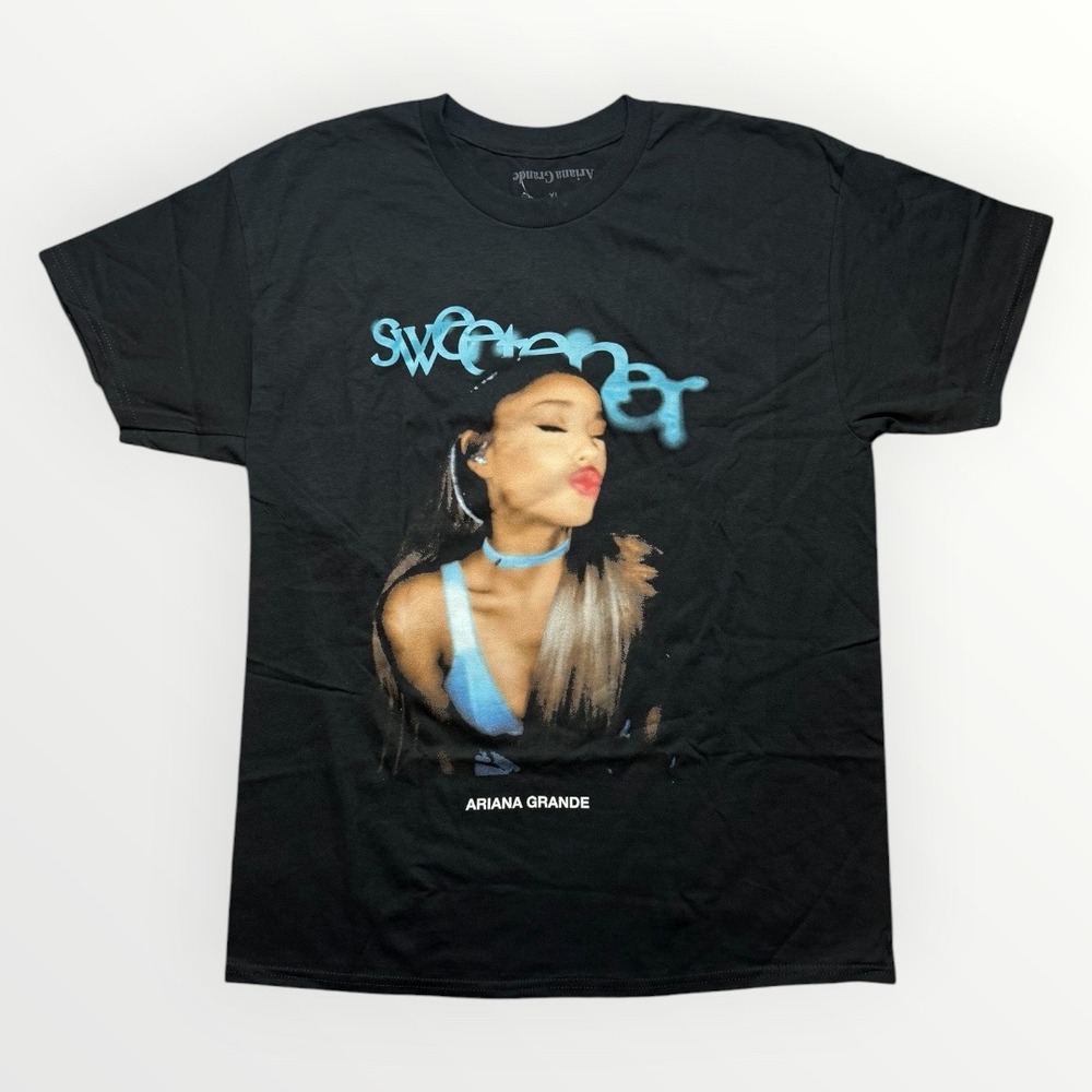 Ariana Grande Sweetener Kiss Black Graphic T-Shirt XL Official Merch